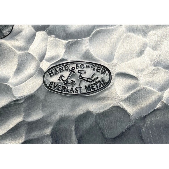 vintage divided serving dish hammered aluminum lid featuring a tulip - Picture 5 of 5